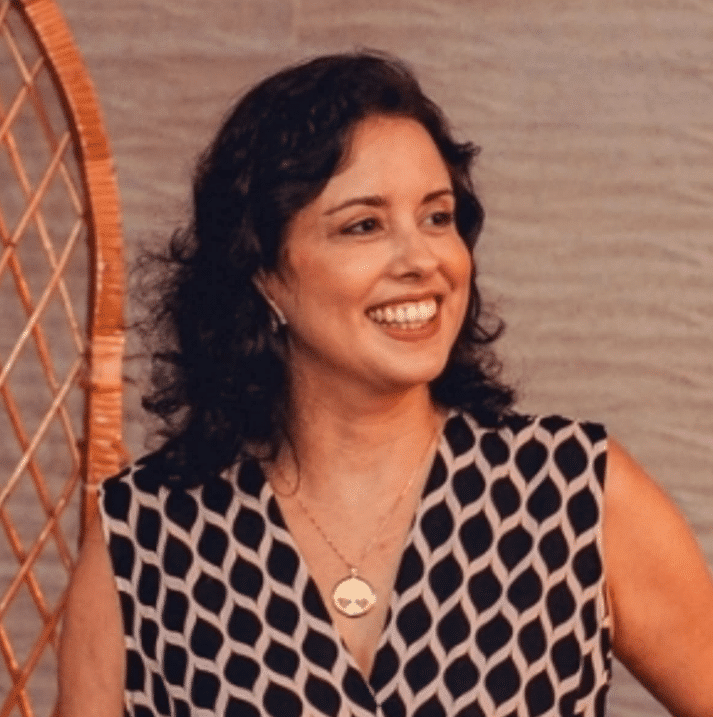 Dra. Adriana Monteiro